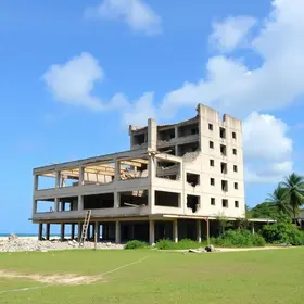 demolição prédio Clube Bahamas